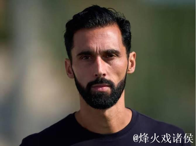 阿韦洛亚:俱乐部和我沟通接替阿隆索?没有,阿隆索很出色 阿韦洛亚:俱乐部和我沟通接替阿隆索?没有,阿隆索很出色