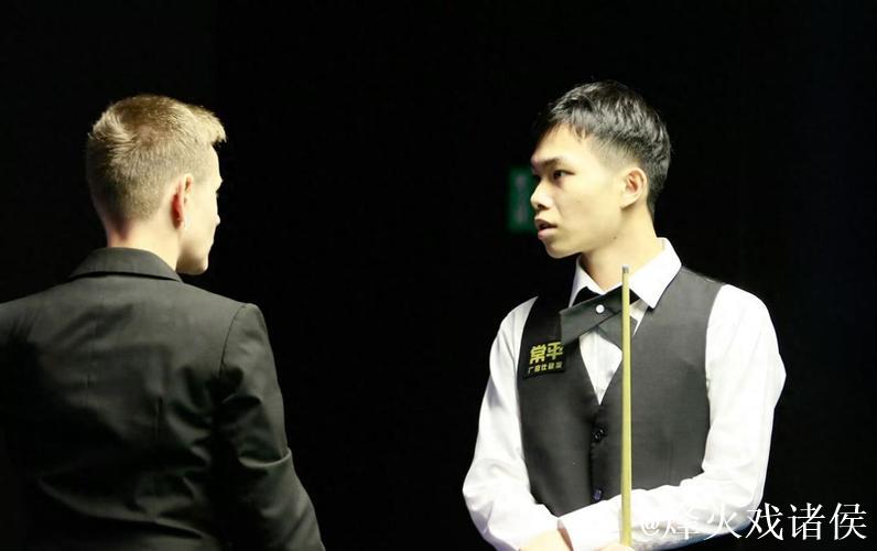 塞尔比4-3力克刘宏宇 挺进斯诺克英国公开赛32强 塞尔比4-3力克刘宏宇 挺进斯诺克英国公开赛32强